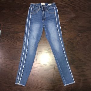 Mid-rise Side Stripe Skinny Jeans